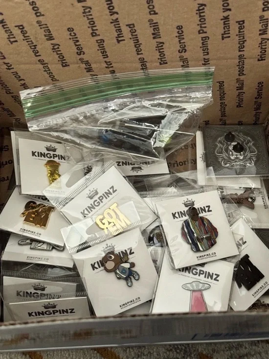 🔥 LIVE SHOW: KingPinz Enamel Pins! Hip-Hop & Pop Culture Grails 🎤 - Picture 3 of 6